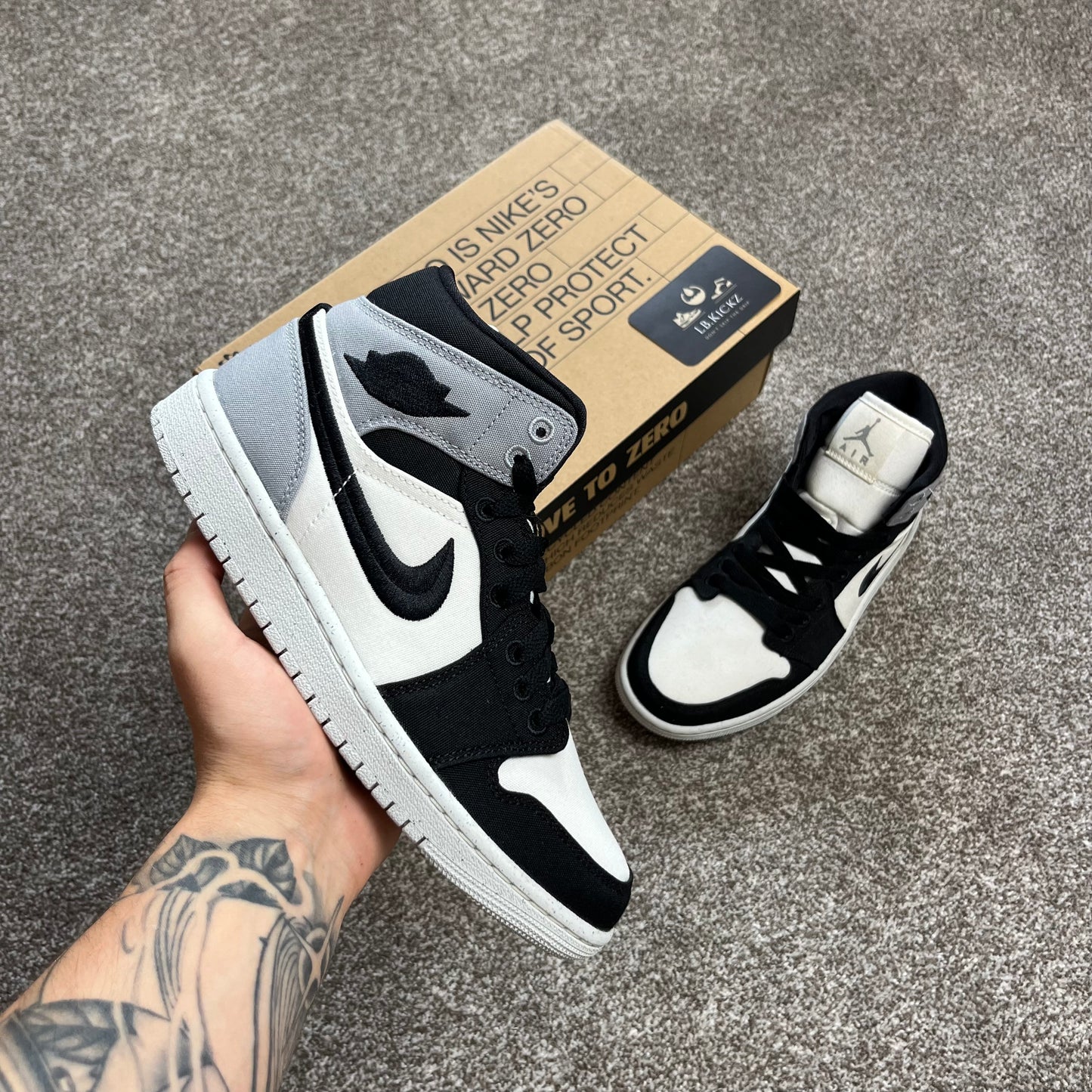 Air Jordan 1 Mid SE “Canvas Grey”