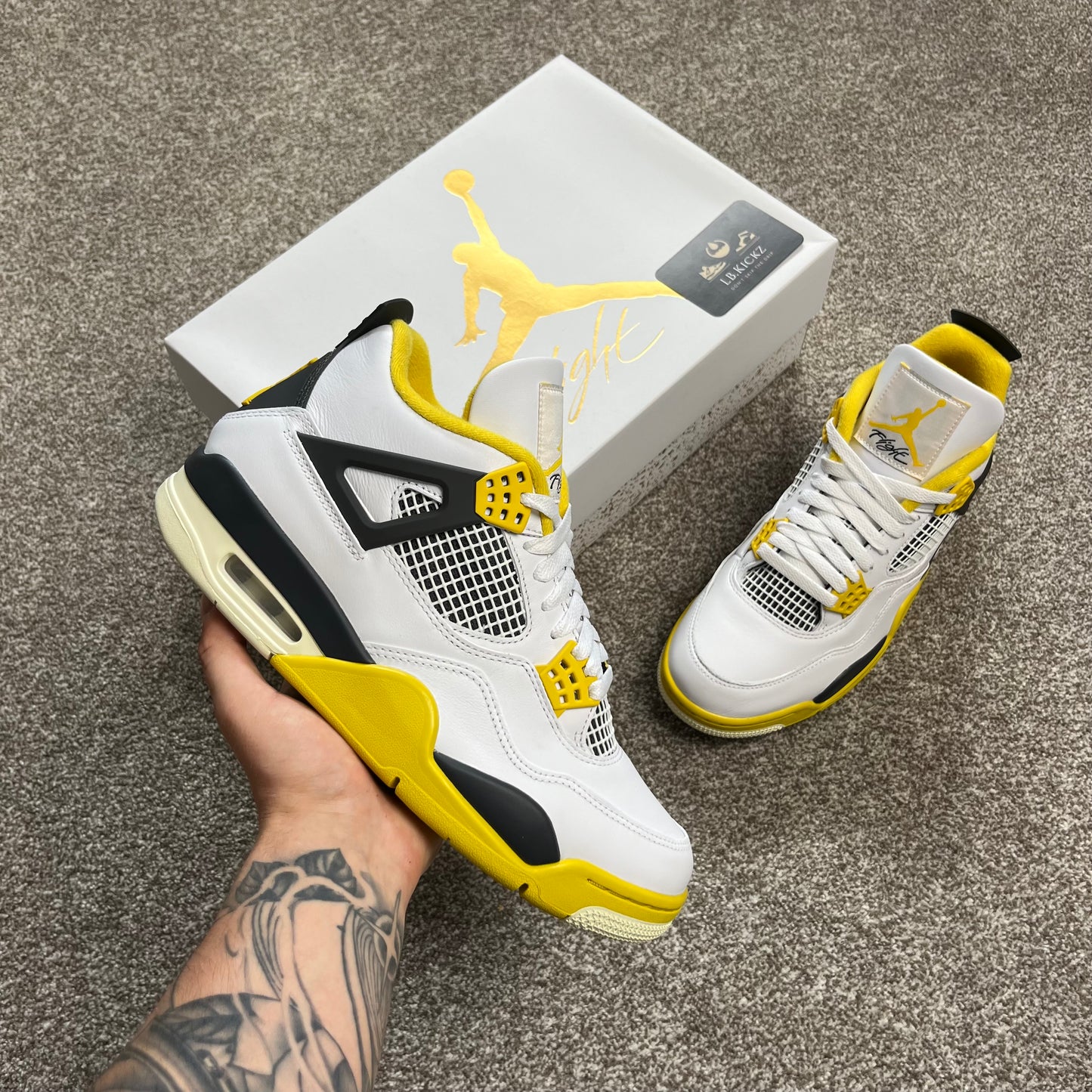 Air Jordan 4 Retro 'Vivid Sulphur'